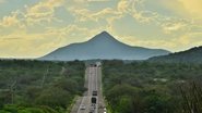 Pico do Cabugi é um extinto vulcão que fica no município de Lajes, na região Central do RN - Ney Douglas - 30.abr.2018/EFE