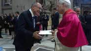 Geraldo Alckmin entregou carta ao papa Leão XIV durante visita ao Vaticano, convidando-o para a COP30 em novembro, em Belém. - Divulgação