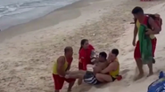 Homem e duas adolescentes são retirados do mar após afogamento em Natal - Reprodução