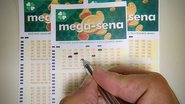 Mega-Sena acumula e sorteia R$ 48 milhões neste sábado (18)