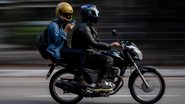 Quase metade (47,3%) dos trabalhadores por aplicativo têm entre 25 e 39 anos - Thiago Gadelha/DN