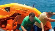 Quatro pescadores da cidade de Touros foram resgatados após sua embarcação afundar em alto-mar, passando horas à deriva. - Reprodução: Icém Caraúbas