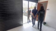 Após a abordagem, o homem foi conduzido à delegacia para os procedimentos formais e depois transferido ao sistema penitenciário - Divulgação/Polícia Civil do RN