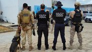 As equipes percorreram áreas estratégicas do presídio em busca de celulares e outros equipamentos potencialmente usados por internos - Divulgação/SEAP