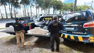 O condutor do veículo afirmou aos policiais que havia carregado a droga no estado de São Paulo - Divulgação/PRF