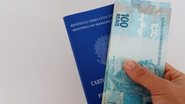 O 13º salário é garantido para trabalhadores com carteira assinada, aposentados e pensionistas - Reprodução/O Povo