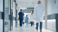 De acordo com os autos do processo, a adolescente procurou atendimento médico após apresentar fortes dores abdominais - Reprodução/Shutterstock