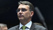 Senador disse ter sido escolhido pelo pai, o ex-presidente Jair Bolsonaro, para sucedê-lo na disputa política rumo ao Palácio do Planalto - Jefferson Rudy/Agência Senado