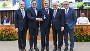 A Assembleia Legislativa do RN prestou homenagem à produtora cultural Candinha Bezerra, falecida em 2023, com a Medalha do Mérito Cultural. - Assessoria de imprensa do deputado estadual Tomba Farias