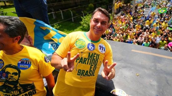 Vittor Sales / Campanha Flávio Bolsonaro / Divulgação