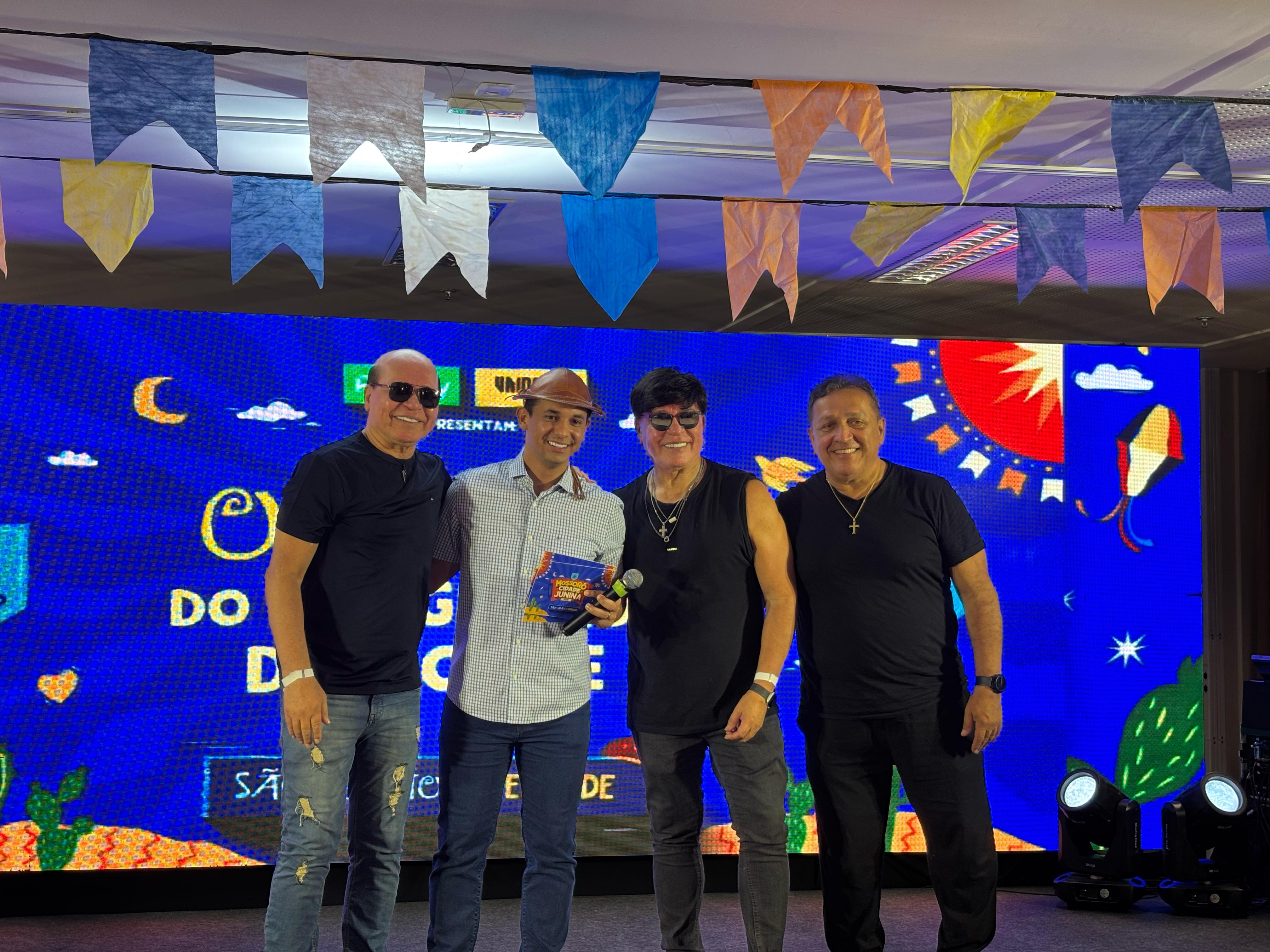 A festa começa com o 'Maior Bloco Junino do Brasil' e a Banda Grafith retorna após 14 anos para a abertura.