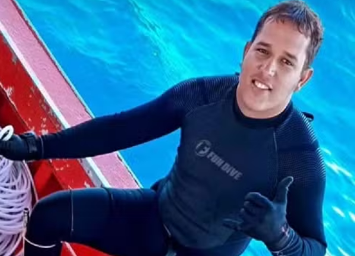 Pescador Thiago Rodrigues; Pai disse que o filho foi ferido por um peixe-leão