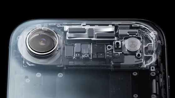 Imagem de um protótipo da versão translúcida do iPhone 18, que poderia gerar alta receita para a Apple (Imagem: Apple).