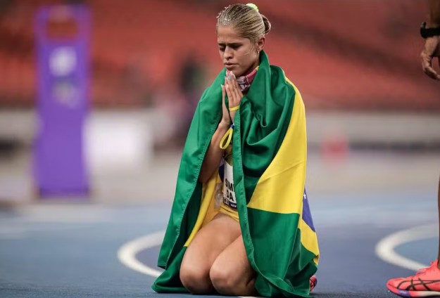 TETRACAMPEÃ PARALIMPICA