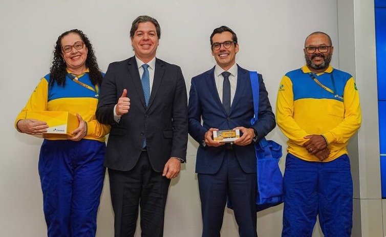 O novo presidente dos Correios, Emmanoel Schmidt Rondon, assumiu o cargo em cerimônia realizada no edifício-sede da estatal em Brasília e contou com a participação do ministro das Comunicações, Frederico de Siqueira Filho. Imagem Correios.