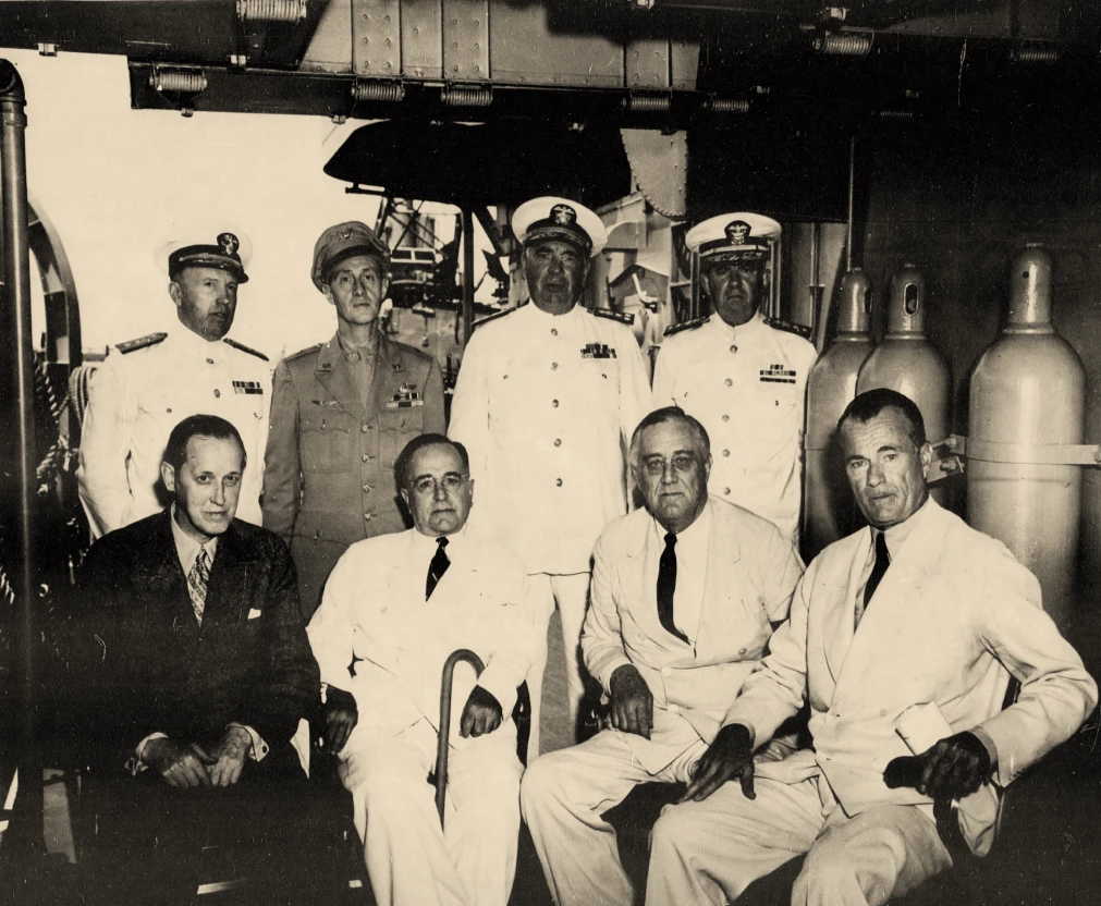 Mais uma foto de Getúlio Vargas com Franklin D. Roosevelt durante a Conferência do Potengi