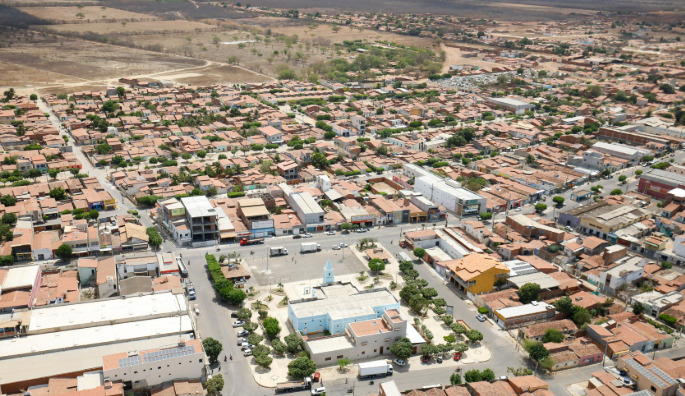 Vista da cidade de Baraúna, que também sofreu diligências pela operação do MPRN. Imagem reprodução.