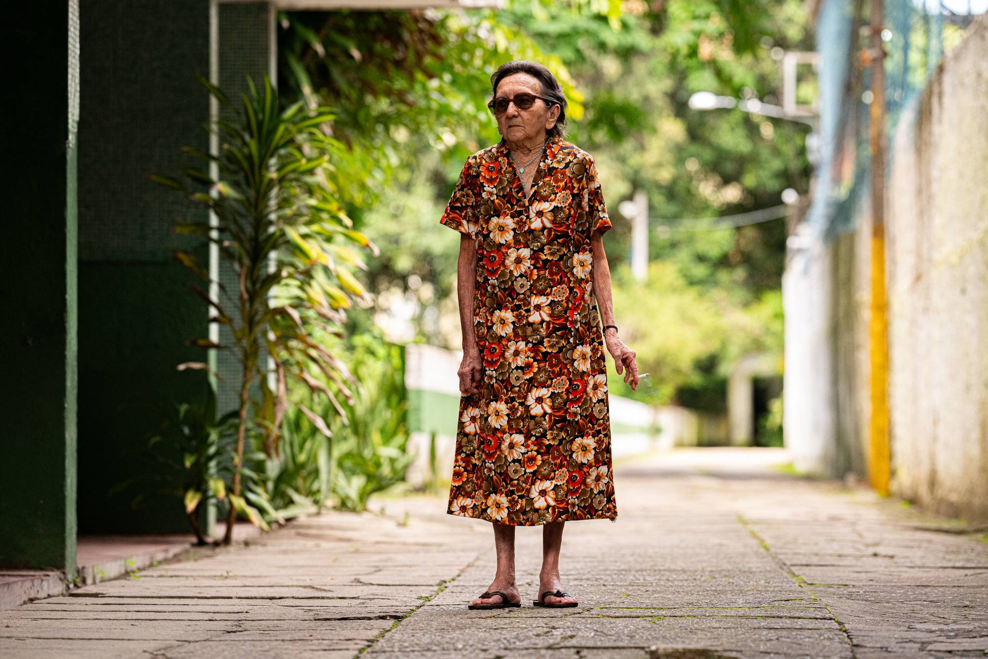 A potiguar Tânia Maria interpreta Sebastiana, idosa que rouba a cena no filme de Kleber Mendonça | Foto:  (Cinemascópio)