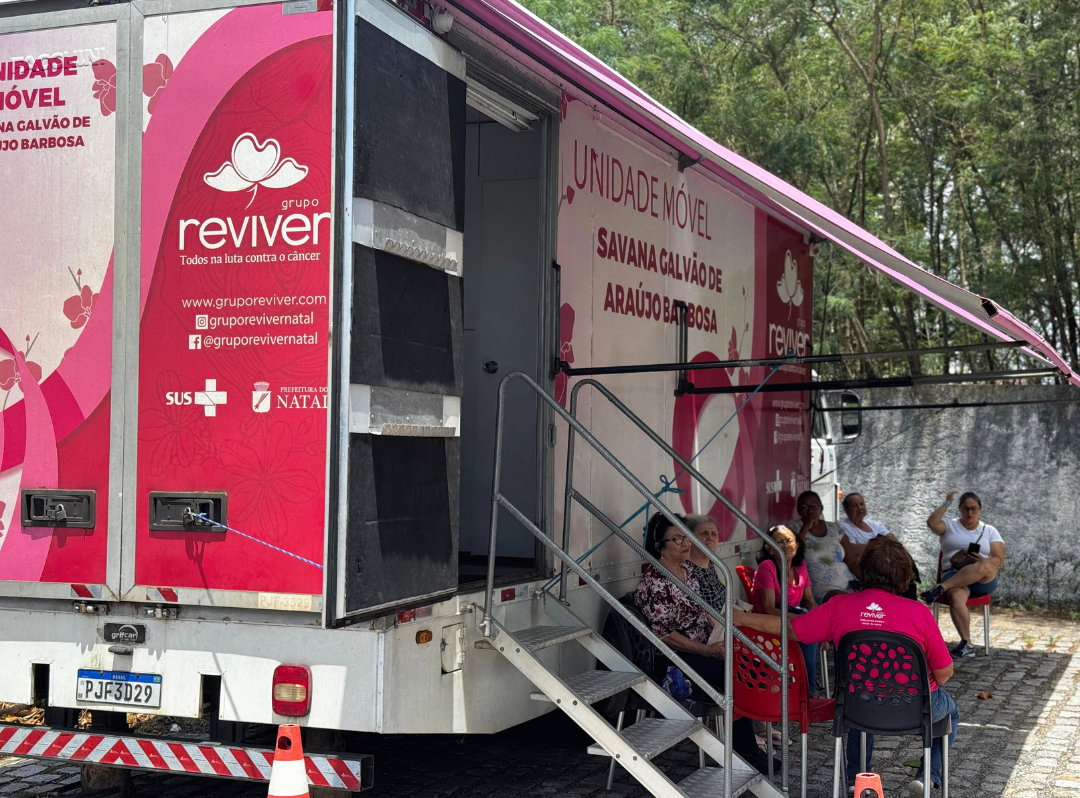 Unidade móvel leva atendimento de prevenção ao câncer de mama de maneira gratuita. Foto: Divulgação/Grupo Reviver 