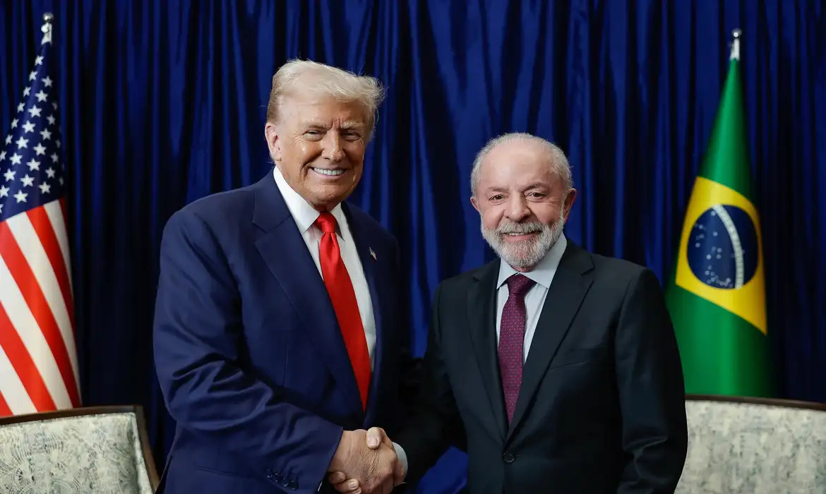 EUA reduzem tarifas para café, carne e frutas; veja como decisão de Trump afeta o Brasil