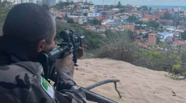 Ação da polícia no combate ao Comando Vermelho em Natal, Rio Grande do Norte. Imagem Divulgação SESED.