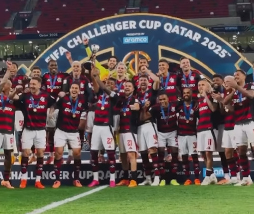 O confronto entre Flamengo e Paris Saint-Germain, marcado para esta noite, já mobiliza torcedores, analistas e até sistemas de inteligência artificial ao redor do mundo. Imagem: reprodução internet.