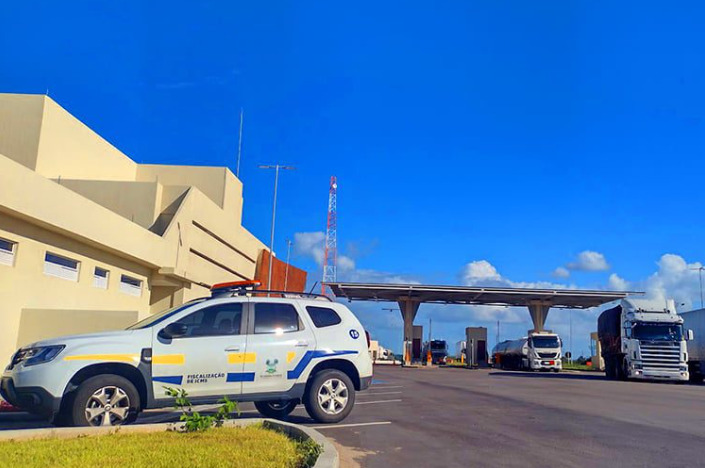 O edital da Secretaria Estadual da Fazenda (SEFAZ-RN) oferece 50 vagas para o cargo de Auditor Fiscal de Receitas Estaduais, com remuneração inicial de R$ 13.283,64 e jornada de 40 horas semanais. Imagem: Sefaz RN.
