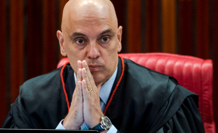 Moraes afirmou que não houve apresentação de fatos novos capazes de justificar a mudança do regime de cumprimento da pena. Imagem: Agência Brasil.