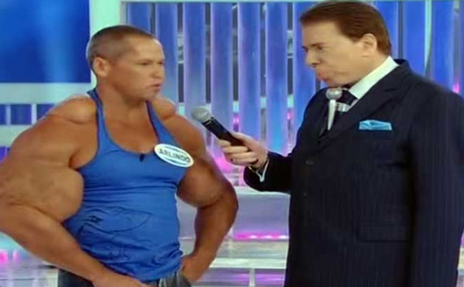 Ele ganhou notoriedade ao participar de programas de televisão, nos quais chamava atenção pelo porte físico e aparência marcante, tornando-se uma figura popular nas décadas recentes.