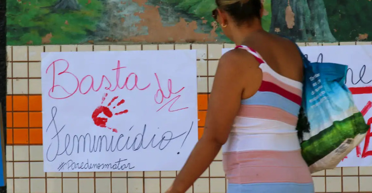Desde a sanção da Lei do Feminicídio, em março de 2015, o Brasil acumula 13.448 mulheres mortas em crimes classificados por razões de gênero.