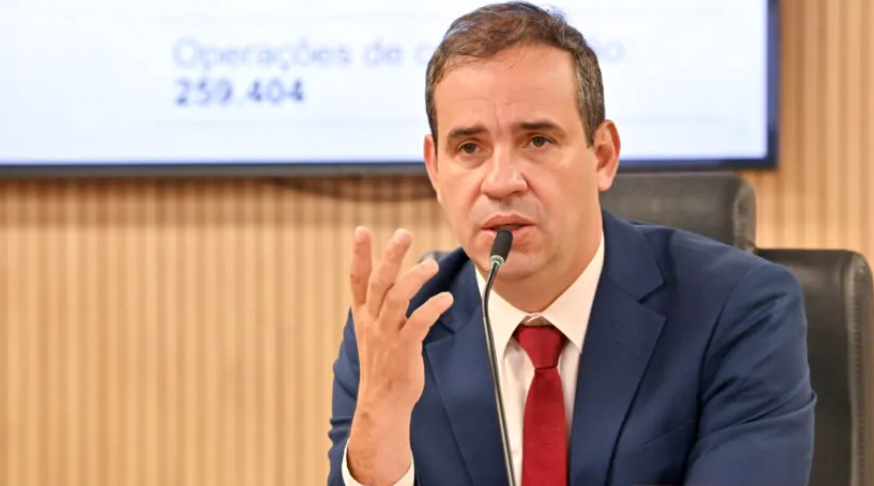 O secretário estadual da Fazenda, Cadu Xavier, admitiu em audiência que o Governo prioriza o pagamento da folha em detrimento dos repasses aos bancos. Foto: Divulgação/ALRN