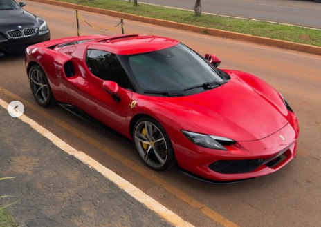 O carro pertence ao empresário do agronegócio e da construção civil Fabiano De Carli, natural de São José do Rio Preto e hoje morador da capital potiguar.