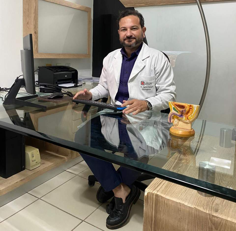 Médico Urologista Maryo Kempes
