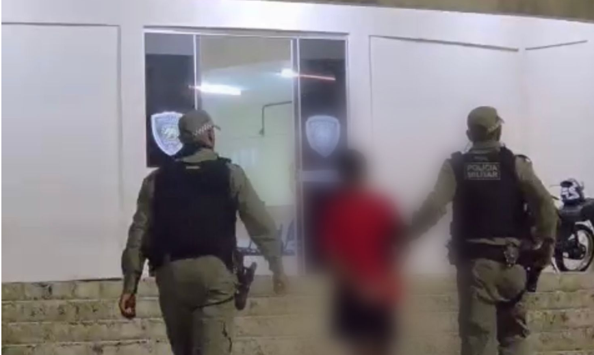 Adolescente foi autuado e conduzido à delegacia. Foto: Divulgação/Polícia Militar