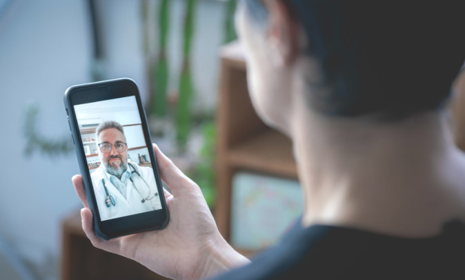 O projeto foi desenvolvido em parceria com o Hospital Sírio-Libanês e passou a integrar o aplicativo Meu SUS Digital, plataforma oficial de serviços online da saúde pública brasileira.