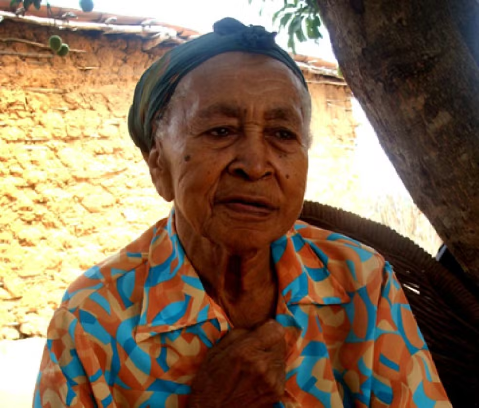 Dona Militana (1925-2010): Dona Militana nasceu no dia 19 de março de 1925, no sítio Oiteiros, localizado no município de São Gonçalo do Amarante. Foi pioneira e a principal expoente do romanceiro tradicional no Brasil, sendo reconhecida como a maior romanceira do país. 