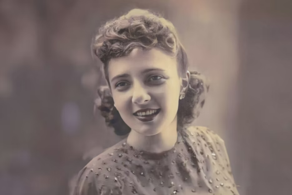 Lucy Garcia Maia (1918–2001): Natural de Natal, foi a primeira mulher a pilotar avião no Rio Grande do Norte. Jogou tênis, vôlei, basquete e praticou até mesmo um esporte exclusivo para homens: o remo. Foi uma das fundadoras do Centro Desportivo Feminino, que incentivou a prática do esporte às mulheres natalenses.