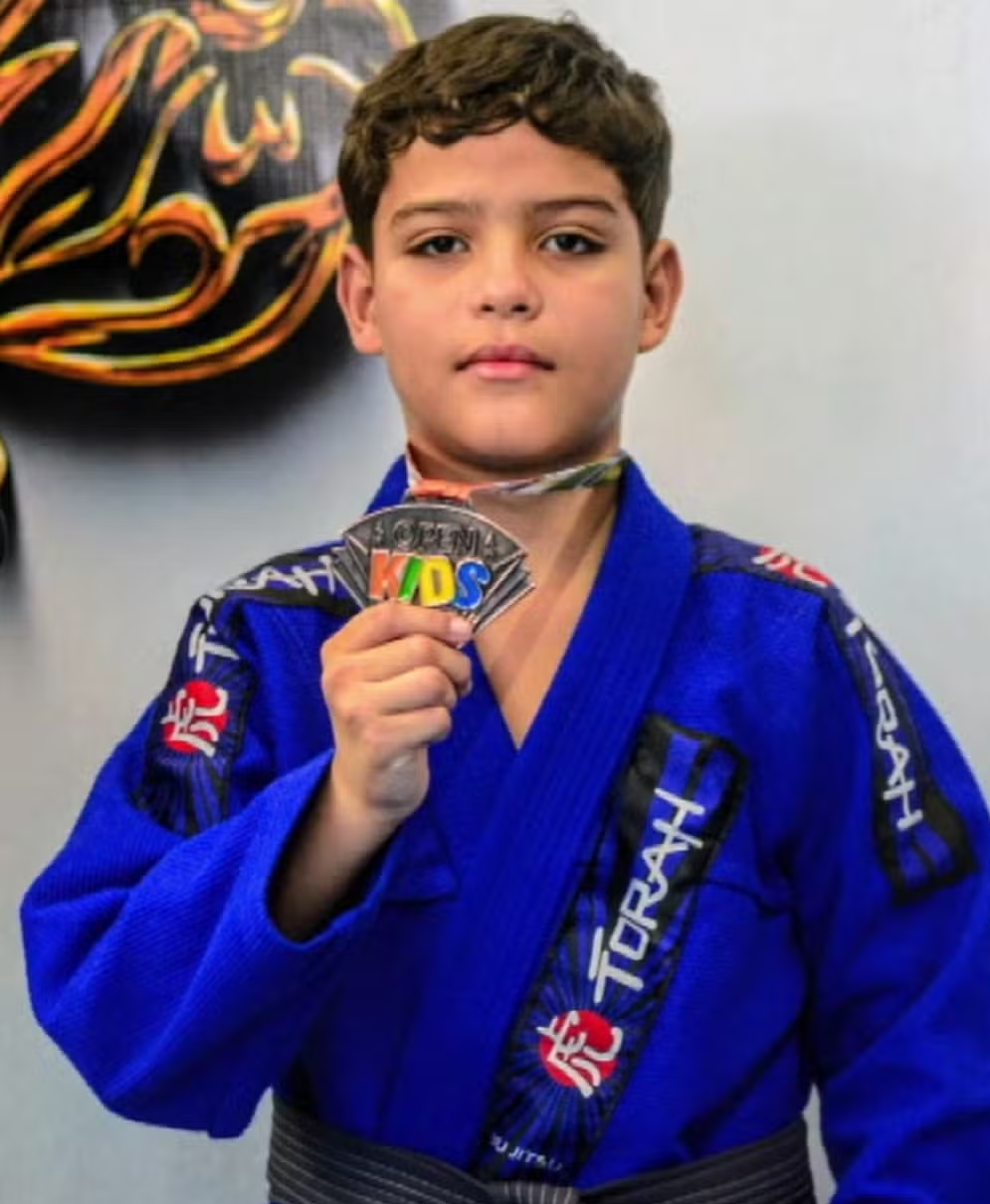 Ângelo Vitor apresentou os primeiros sintomas de dengue, como febre alta e vômito, 15 dias antes de morrer