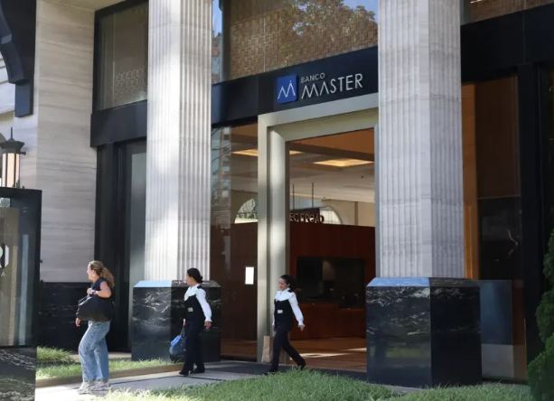 Declarações de Imposto de Renda do Banco Master, obtidas pela CPI do Crime Organizado no Senado, apontam pagamentos milionários a empresas e escritórios ligados a figuras políticas de destaque no país.