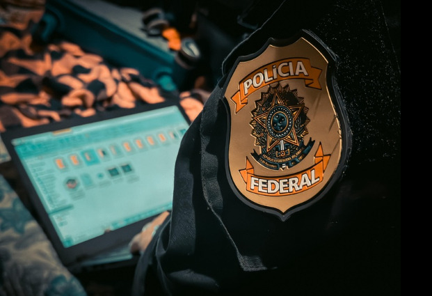 Além da repressão, a PF reforçou a importância da prevenção e orientou responsáveis a monitorarem o uso da internet por crianças e adolescentes.