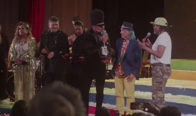 Na ocasião, Daniela chegou a pedir desculpas pelo tom da declaração, mas o mal-estar persistiu, com Edson recusando até mesmo um convite de Carlinhos Brown para uma apresentação conjunta de reconciliação.