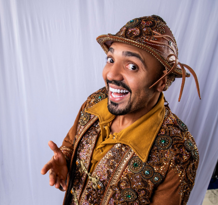 Ao compartilhar a nota do circo, o humorista Tirullipa escreveu "o picadeiro está de luto", nas redes sociais. Em um comentário na postagem do circo disse "Jesus, dá-me forças".