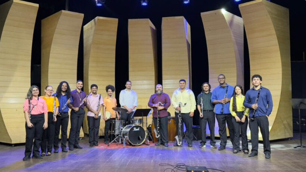 O projeto Som da Mata recebe a apresentação da Orquestra Potiguar de Clarinetas, grupo vinculado à Escola de Música da Universidade Federal do Rio Grande do Norte.