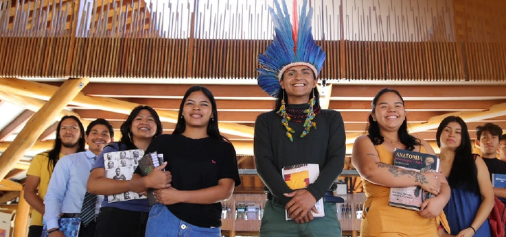 Entre os cursos previstos estão formações ligadas à educação, saúde coletiva, saúde indígena, gestão territorial e gestão ambiental.