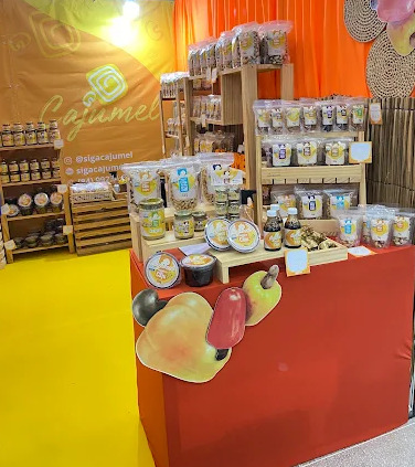 O crescimento da marca ocorreu a partir da criação de novos produtos derivados do caju, explorando diferentes possibilidades de aproveitamento da matéria-prima.