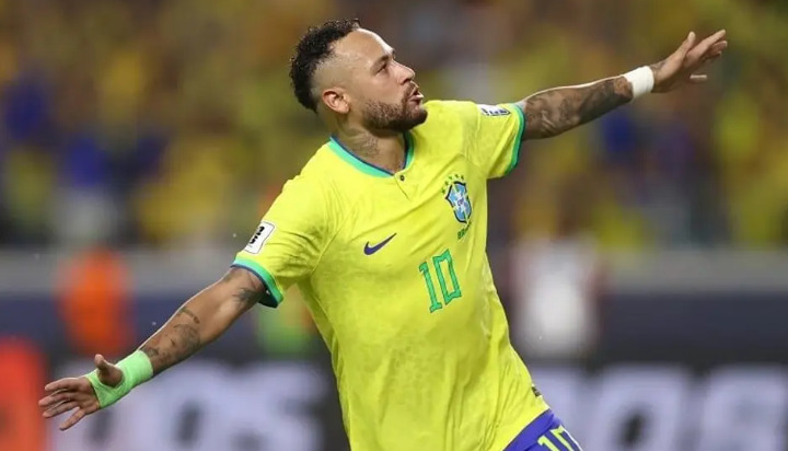 Neymar em ação na vitória do Brasil por 5 a 1 sobre a Bolívia, pela primeira rodada das Eliminatórias para a Copa do Mundo 2026 (Foto: Vitor Silva/CBF)