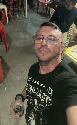 Alyson Dyego de Oliveira Morais, de 37 anos, que acompanhava o vereador no momento do atentado, foi atingido pelos disparos.