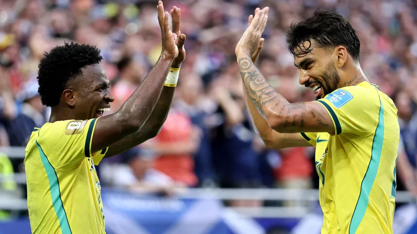 Com gols de Vini Jr. e Matheus Cunha, Brasil se destaca e avança para a próxima fase da Copa do Mundo de 2026. Foto: Carmen Mandato - FIFA 