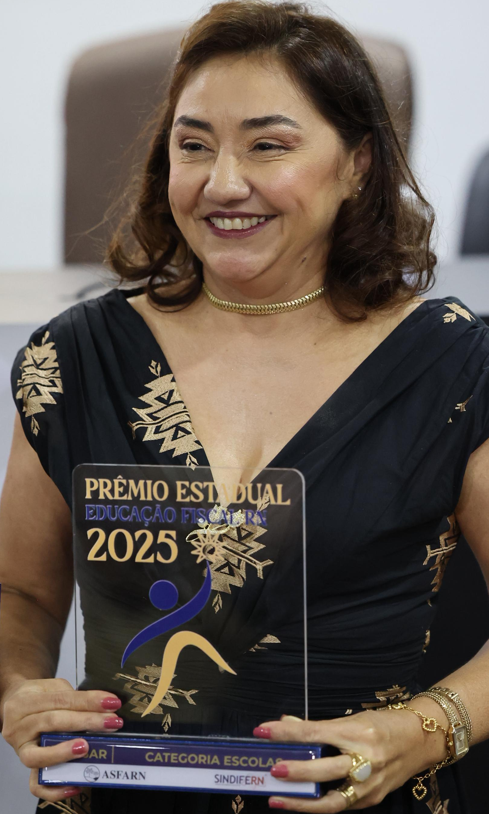 Vanezia Luz, durante a entrega da edição 2025 do Prêmio Estadual Educação Fiscal. Para a professora, o trabalho de divulgação e formação vem alcançando um número expressivo de profissionais e estudantes