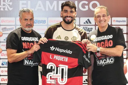 O jogador Paquetá teria optado por utilizar a camisa número 20 em homenagem ao companheiro de Seleção Brasileira, Vinícius Júnior.